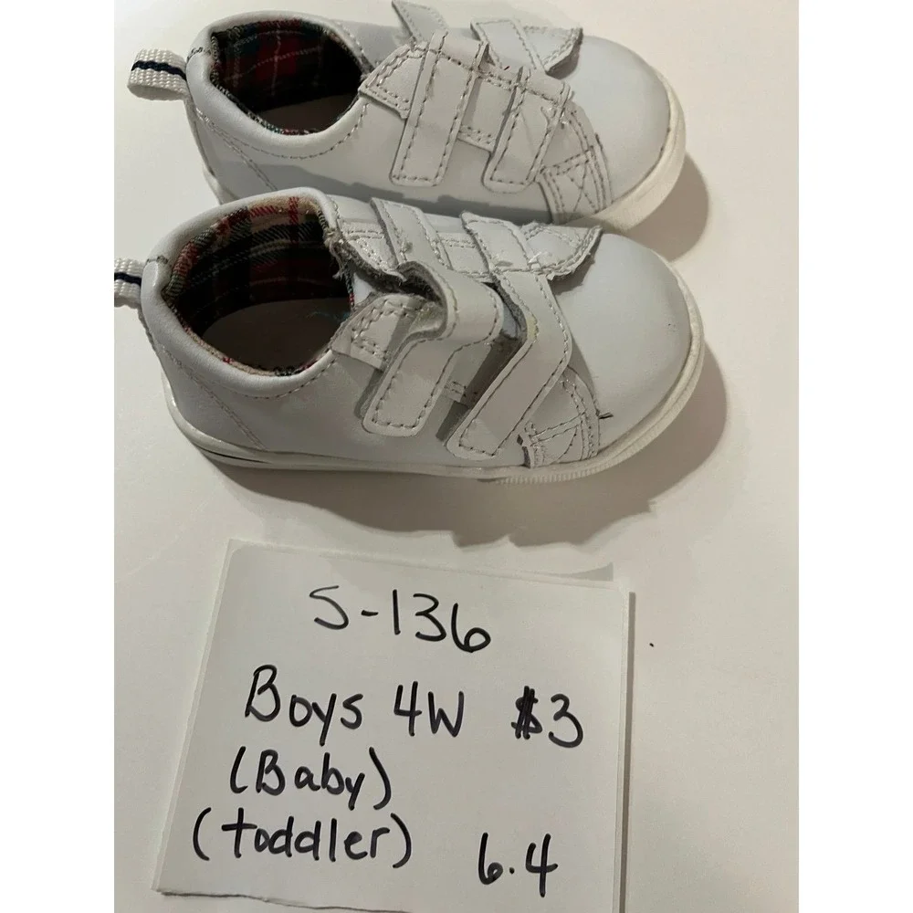Little boys size 4W shoes (s-136)